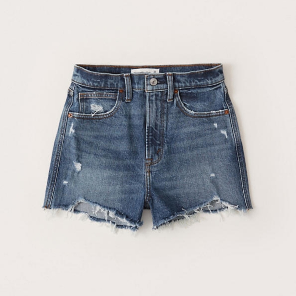 Abercrombie Ultra High Rise Mom Short 26 / 2
